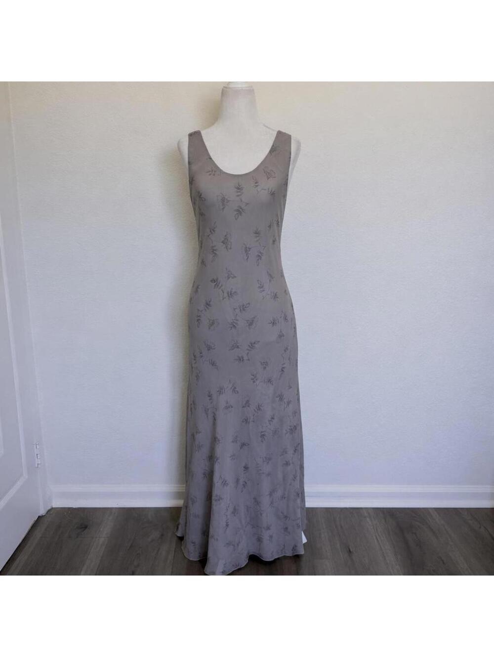 ੈ✩‧₊˚90s vintage grey floral 100% silk mesh maxi dress